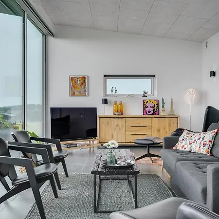 Alyna - 200m From The Sea By Interhome