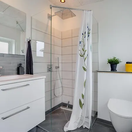 Alyna - 200m From The Sea By Interhome Feriehus Knebel